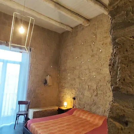 Magma - & Roof Guest house Naples