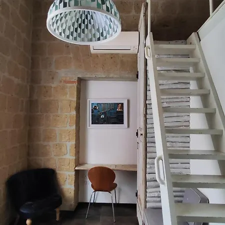 Magma - & Roof Guest house Naples